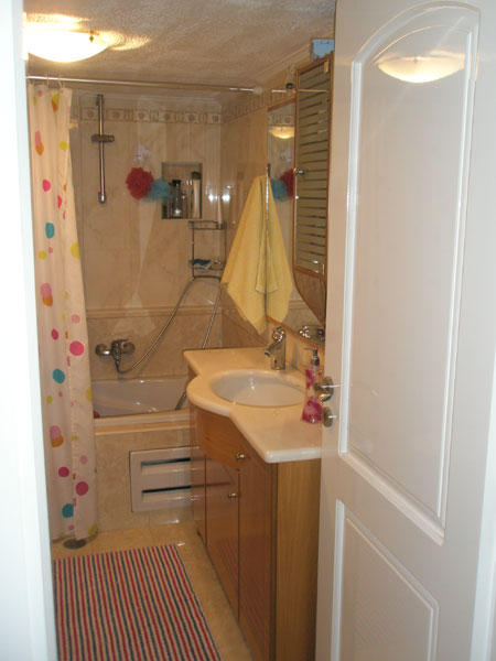 ΚΑΡΑΟΛΗ ΚΑΙ ΔΗΜΗΤΡΙΟΥ 4